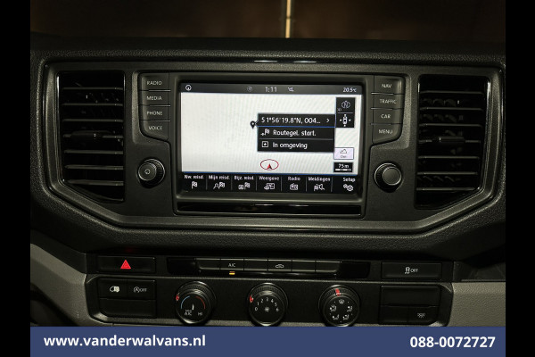 Volkswagen Crafter 2.0 TDI 177pk L3H3 L2H2 Euro6 Airco | Massagestoel | Camera | Navigatie | Apple Carplay Android Auto, Cruisecontrol, Chauffeursstoel, 3000kg trekvermogen