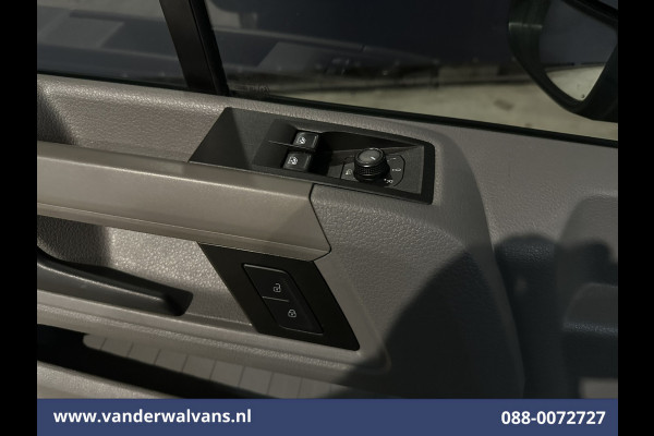 Volkswagen Crafter 2.0 TDI 177pk L3H3 L2H2 Euro6 Airco | Massagestoel | Camera | Navigatie | Apple Carplay Android Auto, Cruisecontrol, Chauffeursstoel, 3000kg trekvermogen