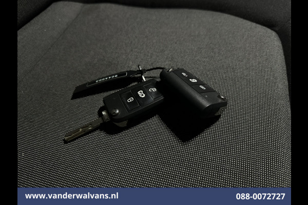 Volkswagen Crafter 2.0 TDI 177pk L3H3 L2H2 Euro6 Airco | Massagestoel | Camera | Navigatie | Apple Carplay Android Auto, Cruisecontrol, Chauffeursstoel, 3000kg trekvermogen