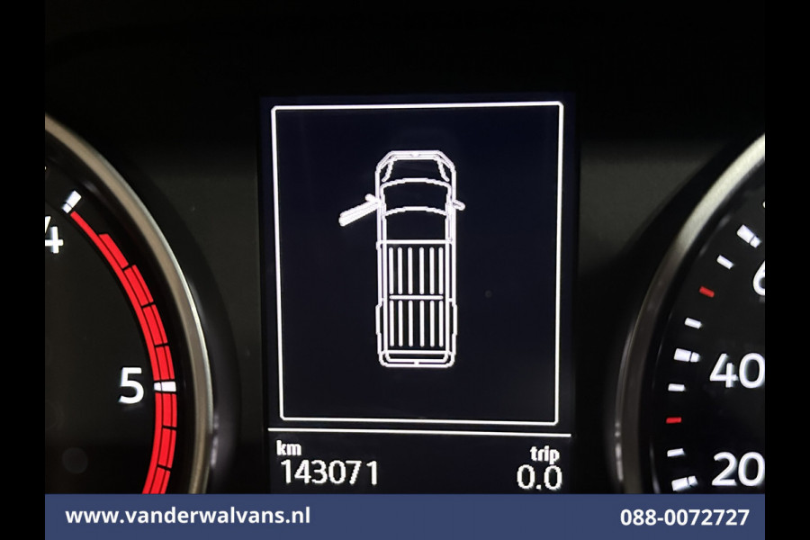 Volkswagen Crafter 2.0 TDI 177pk L3H3 L2H2 Euro6 Airco | Massagestoel | Camera | Navigatie | Apple Carplay Android Auto, Cruisecontrol, Chauffeursstoel, 3000kg trekvermogen
