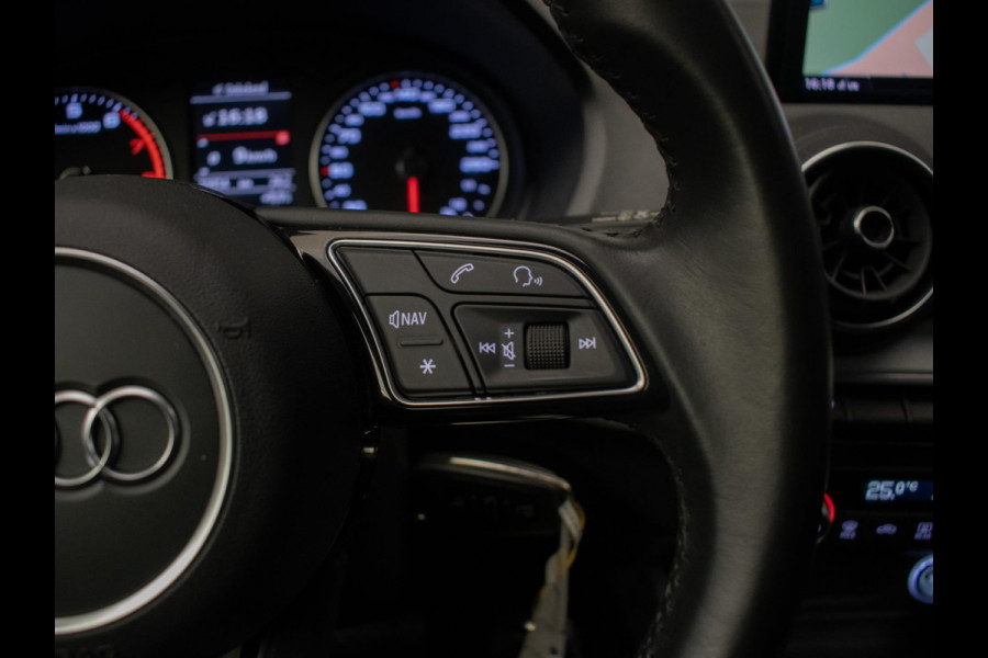 Audi Q2 35 TFSI S-Line (NAVI,LED,CAMERA,SPORTSTOELEN,SPORTSTOELEN,CLIMATE,CRUISE,PDC,GETINT,NETTESTAAT)