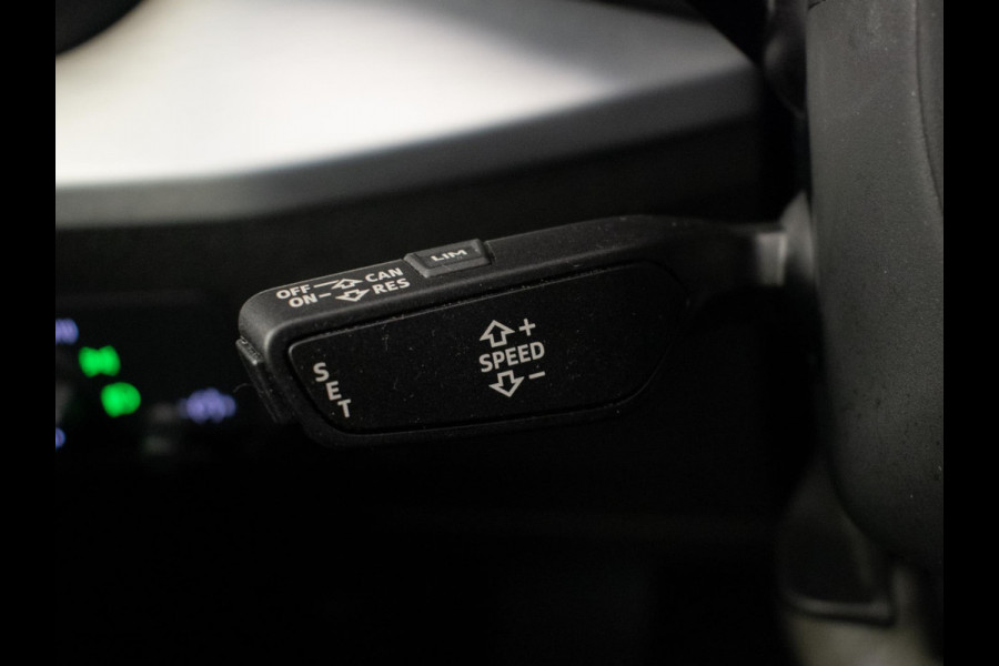 Audi Q2 35 TFSI S-Line (NAVI,LED,CAMERA,SPORTSTOELEN,SPORTSTOELEN,CLIMATE,CRUISE,PDC,GETINT,NETTESTAAT)