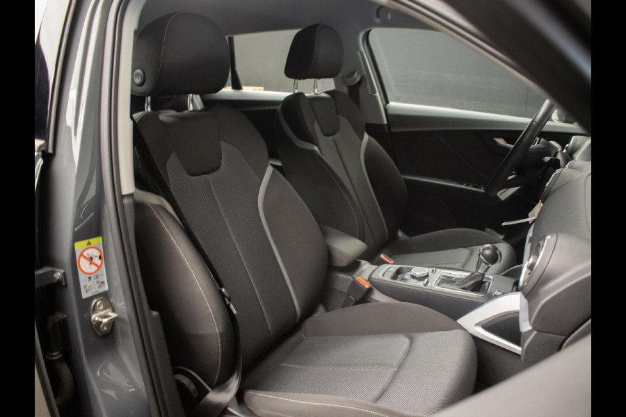 Audi Q2 35 TFSI S-Line (NAVI,LED,CAMERA,SPORTSTOELEN,SPORTSTOELEN,CLIMATE,CRUISE,PDC,GETINT,NETTESTAAT)