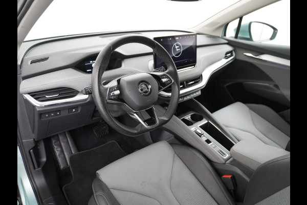 Škoda ENYAQ iV 60 180PK Apple Carplay Android NaviCamera 20" Matrix-Led Pdc-a+v Ecc Lmv Parkeerpakket Stoel+Stuurverwarming Comfortpakket Sport SOH 91% Lichtpakket Dab Keyless advanced Bluetooth Cruise ControlRijstrooksensor Connected services Privacy Glas 1e Eigenaar Nieuwprijs €45.125 Origineel Nederlandse Auto