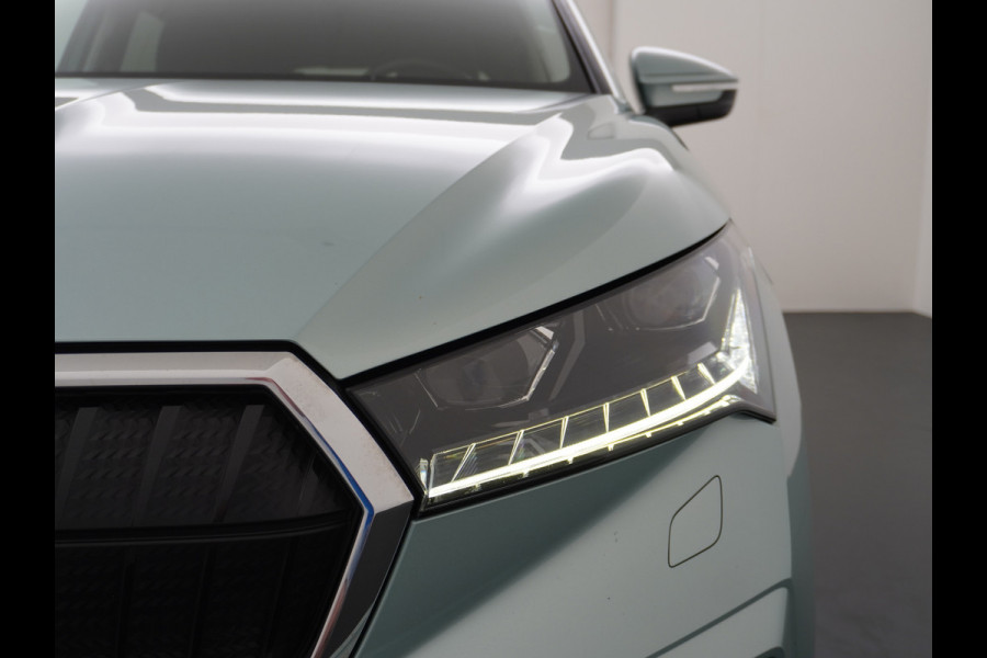 Škoda ENYAQ iV 60 180PK Apple Carplay Android NaviCamera 20" Matrix-Led Pdc-a+v Ecc Lmv Parkeerpakket Stoel+Stuurverwarming Comfortpakket Sport SOH 91% Lichtpakket Dab Keyless advanced Bluetooth Cruise ControlRijstrooksensor Connected services Privacy Glas 1e Eigenaar Nieuwprijs €45.125 Origineel Nederlandse Auto