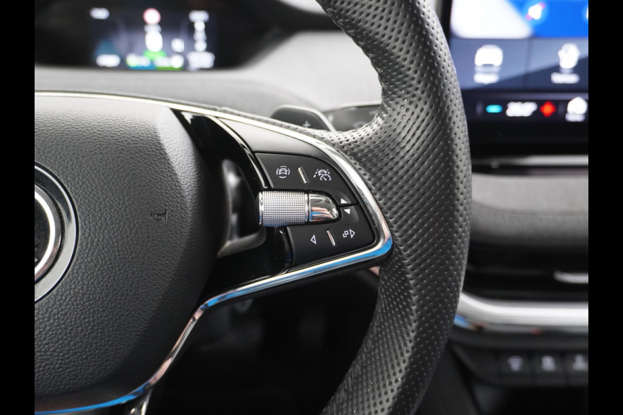 Škoda ENYAQ iV 60 180PK Apple Carplay Android NaviCamera 20" Matrix-Led Pdc-a+v Ecc Lmv Parkeerpakket Stoel+Stuurverwarming Comfortpakket Sport SOH 91% Lichtpakket Dab Keyless advanced Bluetooth Cruise ControlRijstrooksensor Connected services Privacy Glas 1e Eigenaar Nieuwprijs €45.125 Origineel Nederlandse Auto