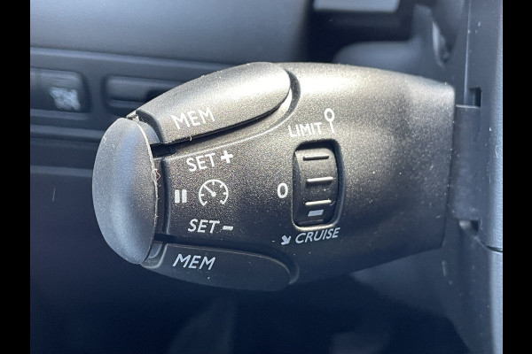 Citroën C3 Aircross 110pk Max (Camera - Keyless Entry - 17"incl 4S - Grip Controle - Apple Carplay - Navigatie - Automatische Airco)