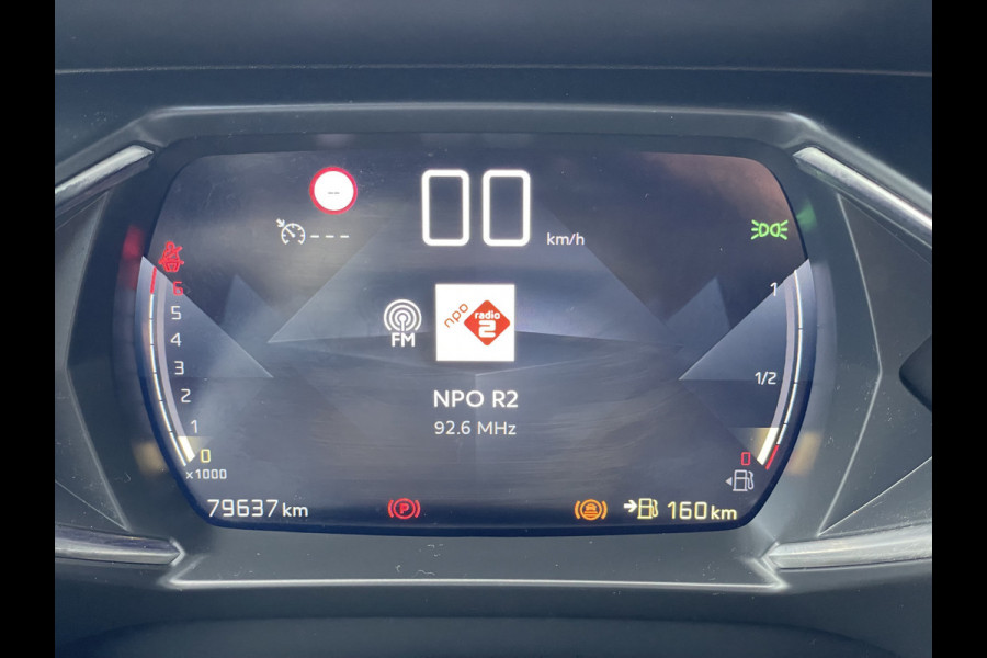 DS Ds 3 Crossback 100pk Business (Naviatie - Automatische Airco - 17" incl 4S - Apple Carplay - Parkeersensoren)