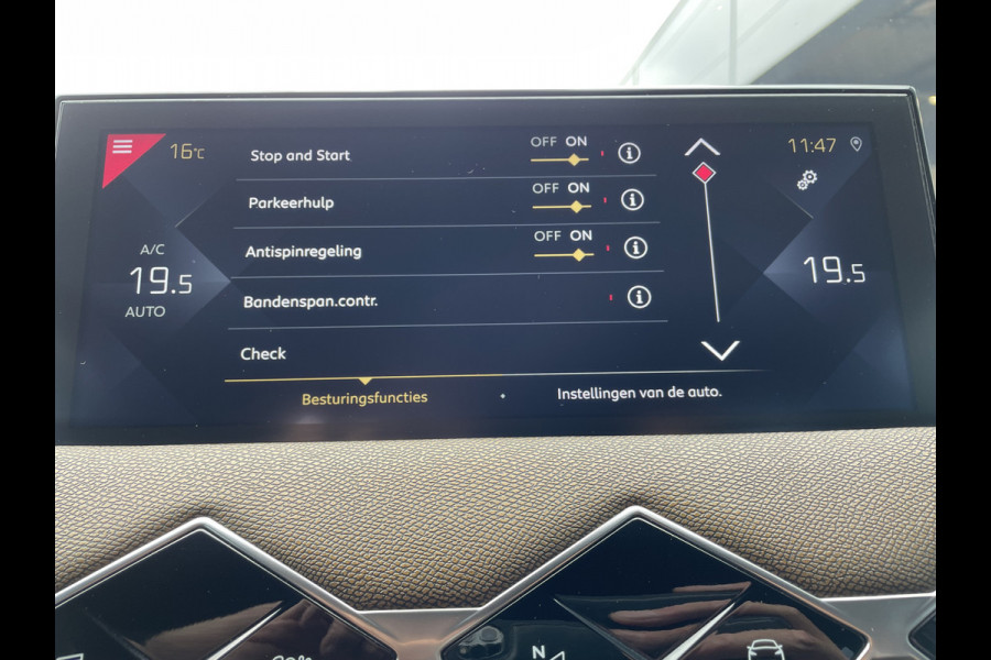 DS Ds 3 Crossback 100pk Business (Naviatie - Automatische Airco - 17" incl 4S - Apple Carplay - Parkeersensoren)