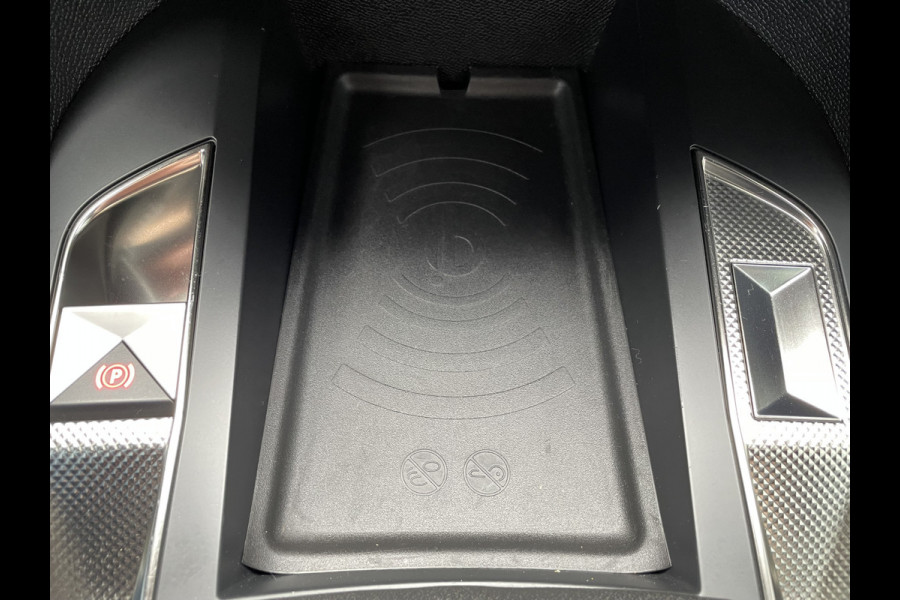 DS Ds 3 Crossback 100pk Business (Naviatie - Automatische Airco - 17" incl 4S - Apple Carplay - Parkeersensoren)