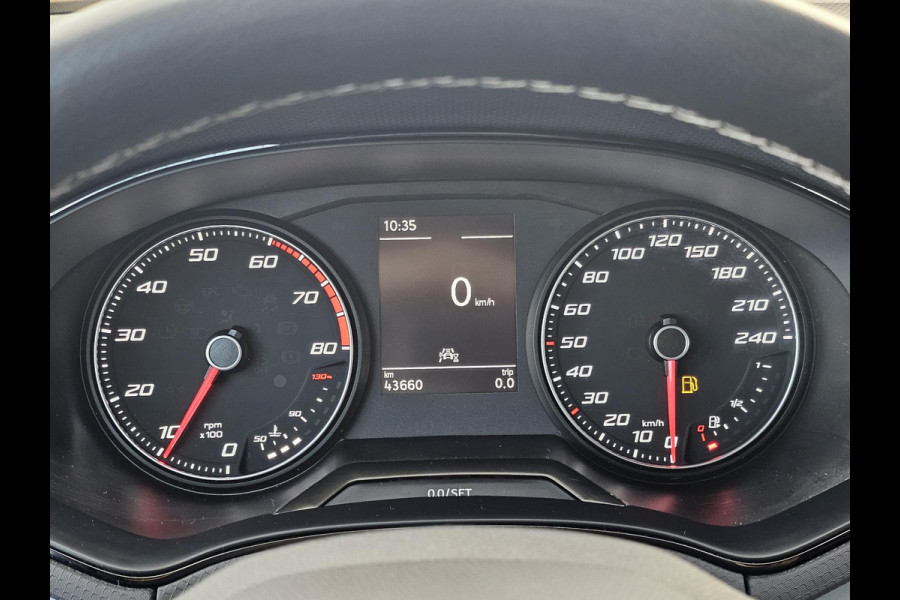 Seat Arona 1.0 TSI Style Lane assist | Climate control | App connect | Multifunctioneel stuur | Cruise control | PDC | Nette auto!