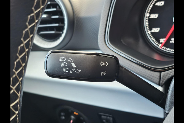 Seat Arona 1.0 TSI Style Lane assist | Climate control | App connect | Multifunctioneel stuur | Cruise control | PDC | Nette auto!