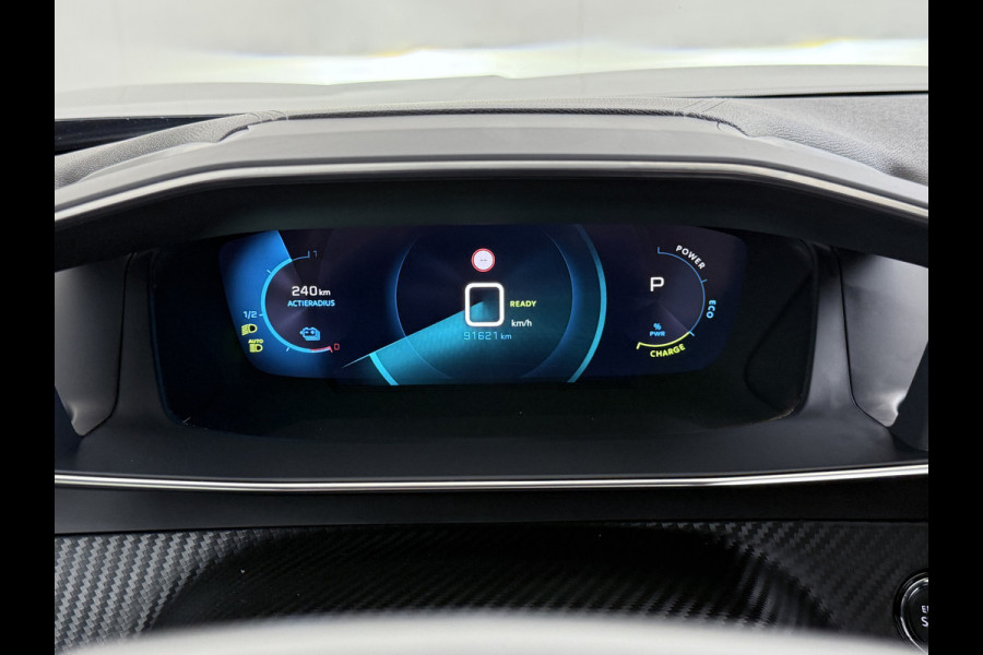 Peugeot e-2008 EV GT Pack 50kWh SOH 90% Pano-Dak+Schuifdak Apple Carplay Android Auto Navi Ecc Adap.Cruise 360°Camera Stoelverwarming Blindspot Privacy Glas Lmv 18" Lane Assist Keyless Bluetooth Pack Safety Plus 1e Eigenaar 100% Dealeronderhouden Origineel Nederlandse Auto