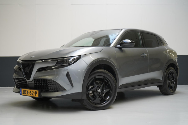 Alfa Romeo junior 1.2 Turbo Hybrid Ibrida Speciale | Pack Techno | Adaptive | Navigatie | Achteruitrijcamera