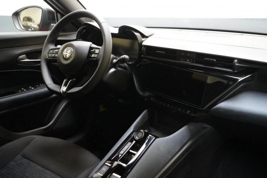 Alfa Romeo junior 1.2 Turbo Hybrid Ibrida Speciale | Pack Techno | Adaptive | Navigatie | Achteruitrijcamera
