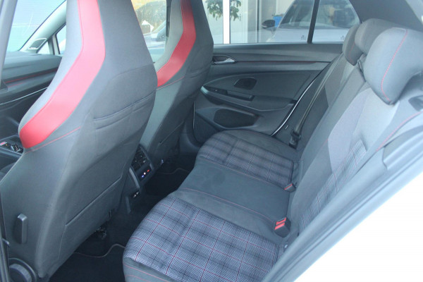 Volkswagen Golf 2.0 TSI GTI | Pano | Remus | HUD | HK | IQ