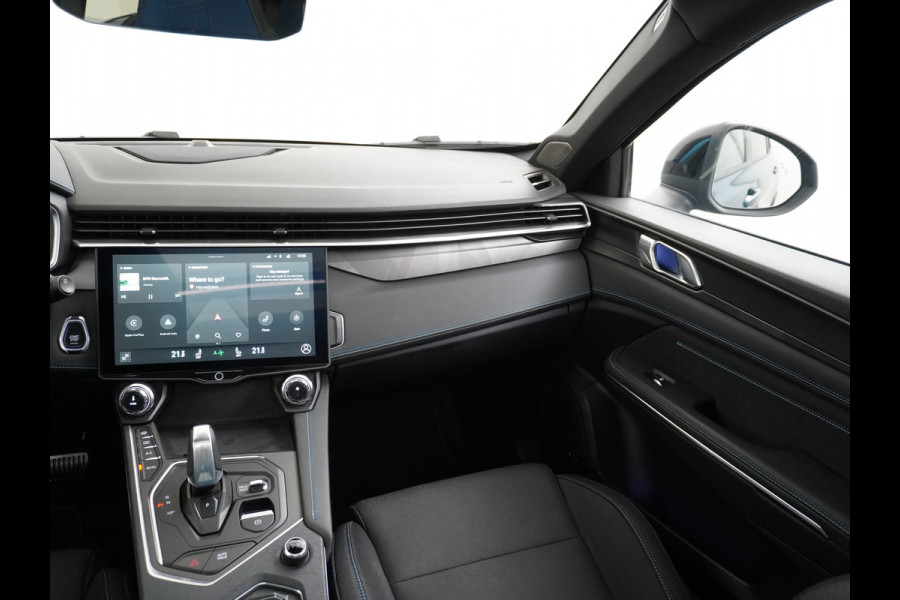 Lynk & Co 01 1.5 PHEV AUT-7 261pk Pano-Schuifdak Lmv 20" 360°Camera Zwarte hemel bekleding Apple Carplay Android Auto Adap.Cruise Navi Pdc Ec Elek.Memory.Stoel File assistent Dodehoek detector Elektrisch bedienbare achterklep Rijstrooksensor Wifi Verkeersbord detectie 425Nm koppel 3,7kw laadvermogen €44.880 Nieuwprijs 1e Eigenaar Origineel NLse auto!