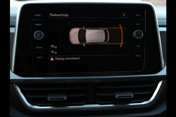 Volkswagen T-Roc 1.5 TSI DSG Style | Navigatie | Apple Carplay / Android Auto | Climate Control | Led | Digitale Cockpit | Adaptive Cruise Control | Trekhaak
