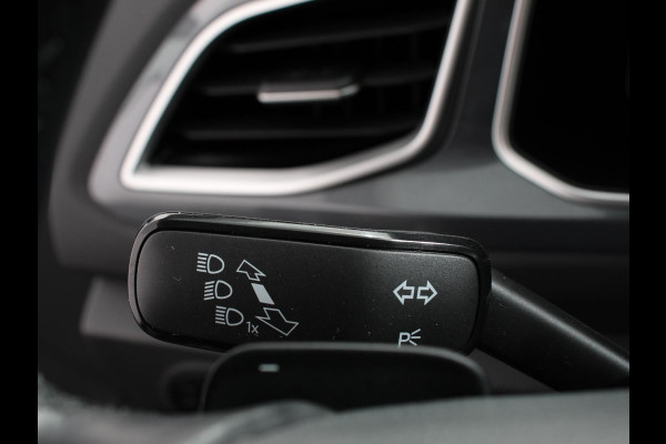 Volkswagen T-Roc 1.5 TSI DSG Style | Navigatie | Apple Carplay / Android Auto | Climate Control | Led | Digitale Cockpit | Adaptive Cruise Control | Trekhaak