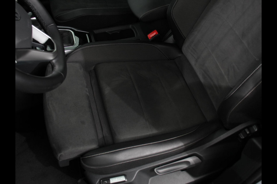 Volkswagen T-Roc 1.5 TSI DSG Style | Navigatie | Apple Carplay / Android Auto | Climate Control | Led | Digitale Cockpit | Adaptive Cruise Control | Trekhaak