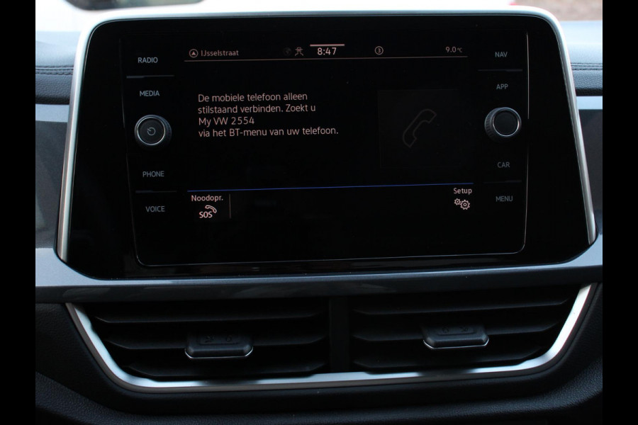 Volkswagen T-Roc 1.5 TSI DSG Style | Navigatie | Apple Carplay / Android Auto | Climate Control | Led | Digitale Cockpit | Adaptive Cruise Control | Trekhaak