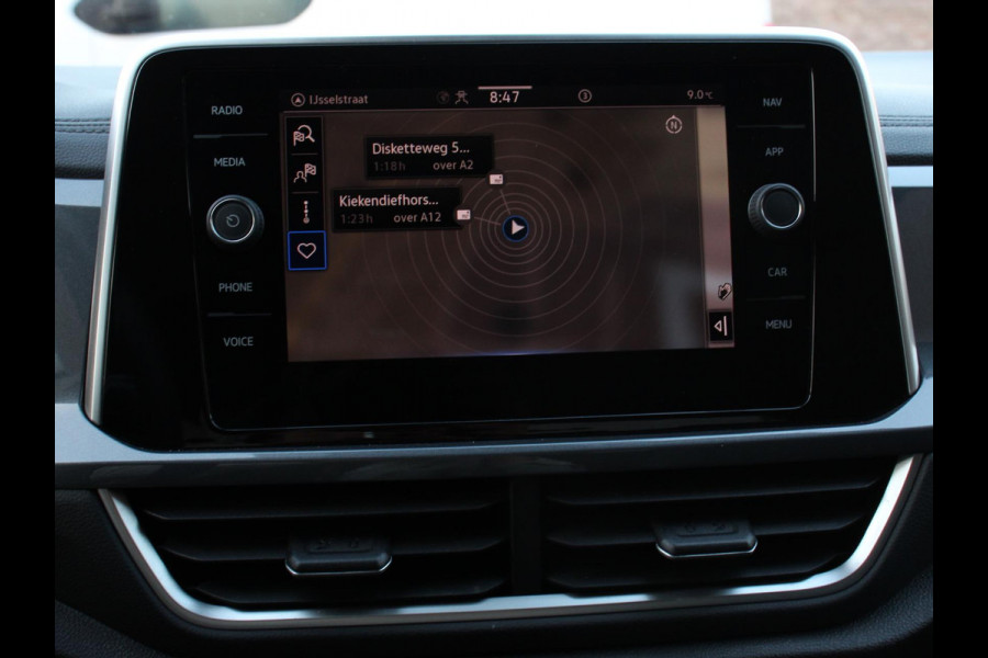 Volkswagen T-Roc 1.5 TSI DSG Style | Navigatie | Apple Carplay / Android Auto | Climate Control | Led | Digitale Cockpit | Adaptive Cruise Control | Trekhaak