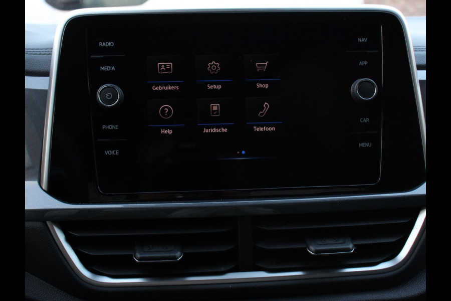 Volkswagen T-Roc 1.5 TSI DSG Style | Navigatie | Apple Carplay / Android Auto | Climate Control | Led | Digitale Cockpit | Adaptive Cruise Control | Trekhaak
