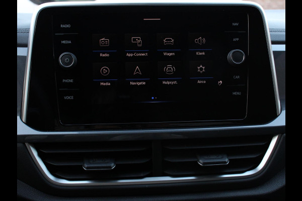 Volkswagen T-Roc 1.5 TSI DSG Style | Navigatie | Apple Carplay / Android Auto | Climate Control | Led | Digitale Cockpit | Adaptive Cruise Control | Trekhaak