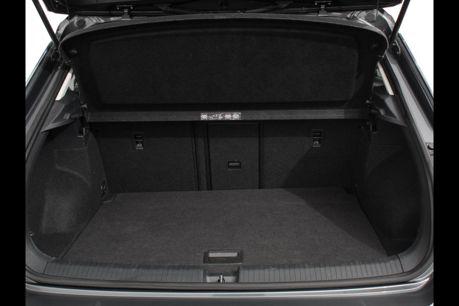 Volkswagen T-Roc 1.5 TSI DSG Style | Navigatie | Apple Carplay / Android Auto | Climate Control | Led | Digitale Cockpit | Adaptive Cruise Control | Trekhaak