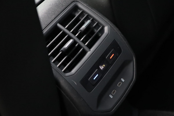 CUPRA Leon Sportstourer 1.4 e-Hybrid VZ Copper / PANODAK / KEYLESS / VOLLEDIG UITGEVOERD!