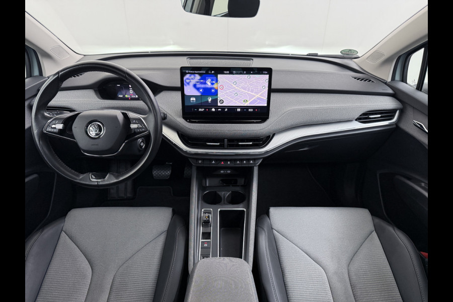 Škoda ENYAQ iV 60 Pano-Dak Camera Trekhaak Navi Ecc Apple Carplay Android Auto Cruise Control Pdc DAB Lmv 19" Keyless Led Connected services SOH 89%  Origineel Nederlandse Auto