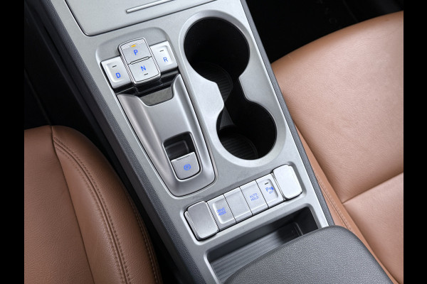 Hyundai Kona EV 64kWh Leer Warmtepomp Camera Adap. Cruise + stop&go Apple Carplay Android Comfort Ecc Pdc Navi* Isofix DAB Led Lmv 17" Lane Assist FCA Keyless 1e Eigenaar Origineel Nederlandse Auto