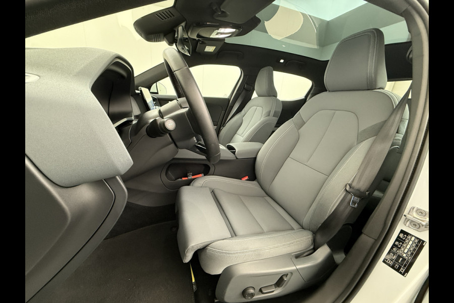 Polestar 2 AUT. 408 pk Long Range Dual Motor Pano-Dak Harman&Kardon® Electr.Stoelen Verwarmd+Achterbank+Stuur Adaptive-Cruise Carplay Andro SOH 97,5% 78kWh Verkeersbord detectie Regen-Lichtsensor Virtual-Cockpit Home-Link Bots waarschuwing Autonoom-Rem Lane Assist Keyless Connected 1e Eigenaar Origineel Nederlandse Auto 1.500kg Trekvermogen 660Nm! € 61.000 nieuw!