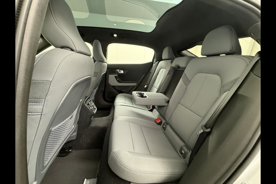 Polestar 2 AUT. 408 pk Long Range Dual Motor Pano-Dak Harman&Kardon® Electr.Stoelen Verwarmd+Achterbank+Stuur Adaptive-Cruise Carplay Andro SOH 97,5% 78kWh Verkeersbord detectie Regen-Lichtsensor Virtual-Cockpit Home-Link Bots waarschuwing Autonoom-Rem Lane Assist Keyless Connected 1e Eigenaar Origineel Nederlandse Auto 1.500kg Trekvermogen 660Nm! € 61.000 nieuw!