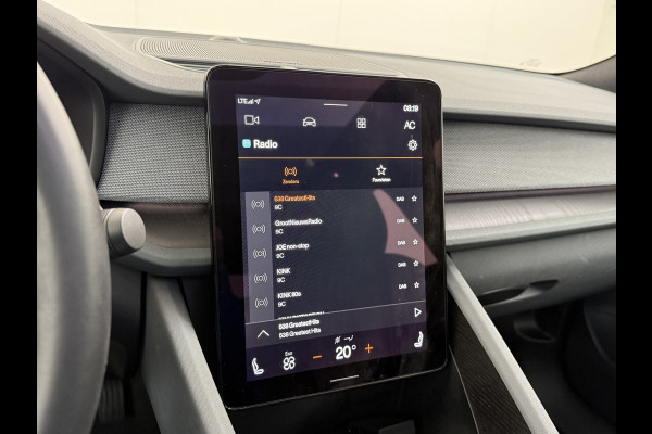 Polestar 2 AUT. 408 pk Long Range Dual Motor Pano-Dak Harman&Kardon® Electr.Stoelen Verwarmd+Achterbank+Stuur Adaptive-Cruise Carplay Andro SOH 97,5% 78kWh Verkeersbord detectie Regen-Lichtsensor Virtual-Cockpit Home-Link Bots waarschuwing Autonoom-Rem Lane Assist Keyless Connected 1e Eigenaar Origineel Nederlandse Auto 1.500kg Trekvermogen 660Nm! € 61.000 nieuw!