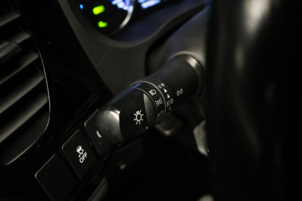 Mitsubishi Outlander 2.4 PHEV Intense Sport (APPLECARPLAY,CAMERA,PDC,STOELVERWARMING,CRUISE,SPORTSTOELEN,LM VELGEN,NETTE STAAT)