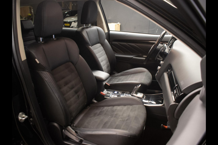 Mitsubishi Outlander 2.4 PHEV Intense Sport (APPLECARPLAY,CAMERA,PDC,STOELVERWARMING,CRUISE,SPORTSTOELEN,LM VELGEN,NETTE STAAT)