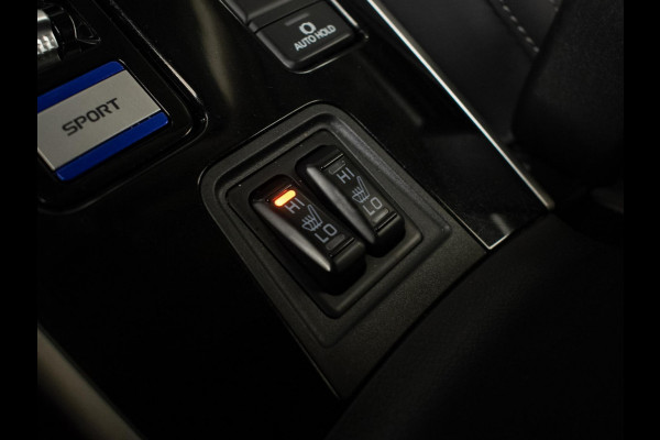 Mitsubishi Outlander 2.4 PHEV Intense Sport (APPLECARPLAY,CAMERA,PDC,STOELVERWARMING,CRUISE,SPORTSTOELEN,LM VELGEN,NETTE STAAT)