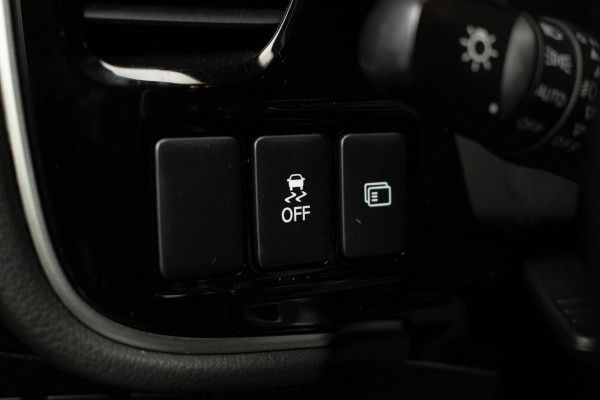 Mitsubishi Outlander 2.4 PHEV Intense Sport (APPLECARPLAY,CAMERA,PDC,STOELVERWARMING,CRUISE,SPORTSTOELEN,LM VELGEN,NETTE STAAT)