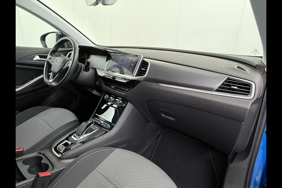 Opel Grandland 1.6T 225PK NW MODEL PHEV AUT-8 Navi Ecc Apple Carplay Android Auto 360°Camera Adaptieve Cruise Control Pdc Plug-In Hybride DAB+ Lane Assist Stuur Verwarming Led Keyless Digitaal dashboard 1e Eigenaar Origineel Nederlandse Auto Nieuwe Model € 40.000 - nieuw!