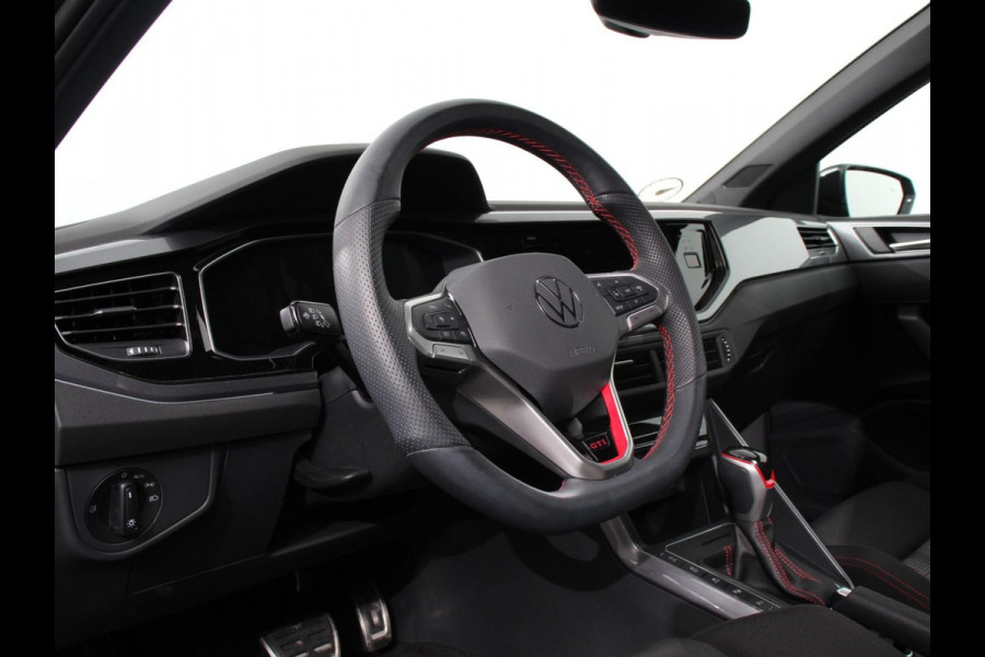 Volkswagen Polo 2.0 TSI GTI Automaat Navigatie Apple Carplay / Android Auto Adaptive Cruise Control Parkersensoren Park Assist Dodehoek Assistent Stoelverwarming Climate Control