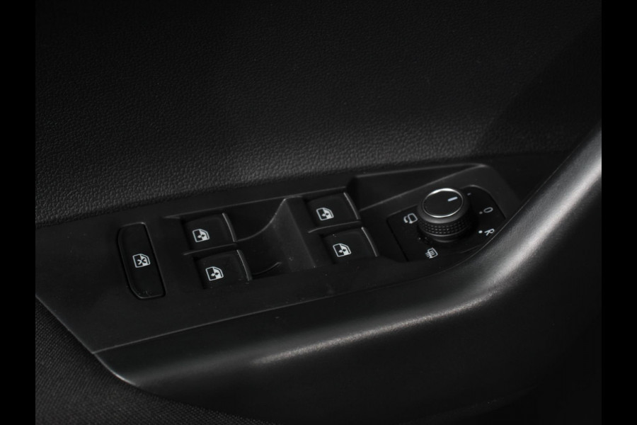 Volkswagen Polo 2.0 TSI GTI Automaat Navigatie Apple Carplay / Android Auto Adaptive Cruise Control Parkersensoren Park Assist Dodehoek Assistent Stoelverwarming Climate Control