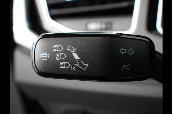 Volkswagen Polo 2.0 TSI GTI Automaat Navigatie Apple Carplay / Android Auto Adaptive Cruise Control Parkersensoren Park Assist Dodehoek Assistent Stoelverwarming Climate Control