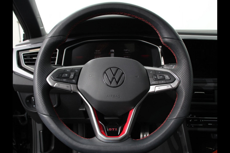 Volkswagen Polo 2.0 TSI GTI Automaat Navigatie Apple Carplay / Android Auto Adaptive Cruise Control Parkersensoren Park Assist Dodehoek Assistent Stoelverwarming Climate Control