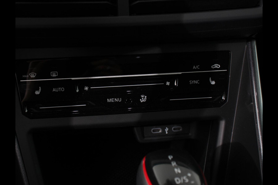 Volkswagen Polo 2.0 TSI GTI Automaat Navigatie Apple Carplay / Android Auto Adaptive Cruise Control Parkersensoren Park Assist Dodehoek Assistent Stoelverwarming Climate Control