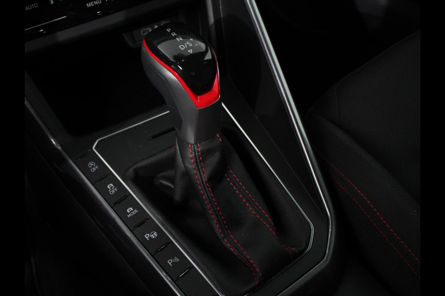 Volkswagen Polo 2.0 TSI GTI Automaat Navigatie Apple Carplay / Android Auto Adaptive Cruise Control Parkersensoren Park Assist Dodehoek Assistent Stoelverwarming Climate Control