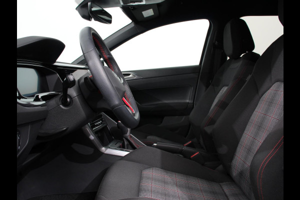 Volkswagen Polo 2.0 TSI GTI Automaat Navigatie Apple Carplay / Android Auto Adaptive Cruise Control Parkersensoren Park Assist Dodehoek Assistent Stoelverwarming Climate Control