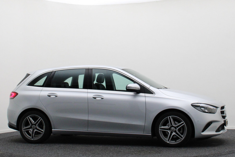 Mercedes-Benz B-Klasse 180 Launch Edition AMG Line Automaat Virtual Cockpit, LED, Apple Carplay, Camera, PDC, 18"