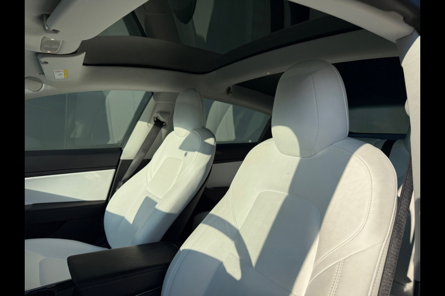 Tesla Model 3 Long Range AWD 75 kWh 92% SOH Trekhaak Autopilot