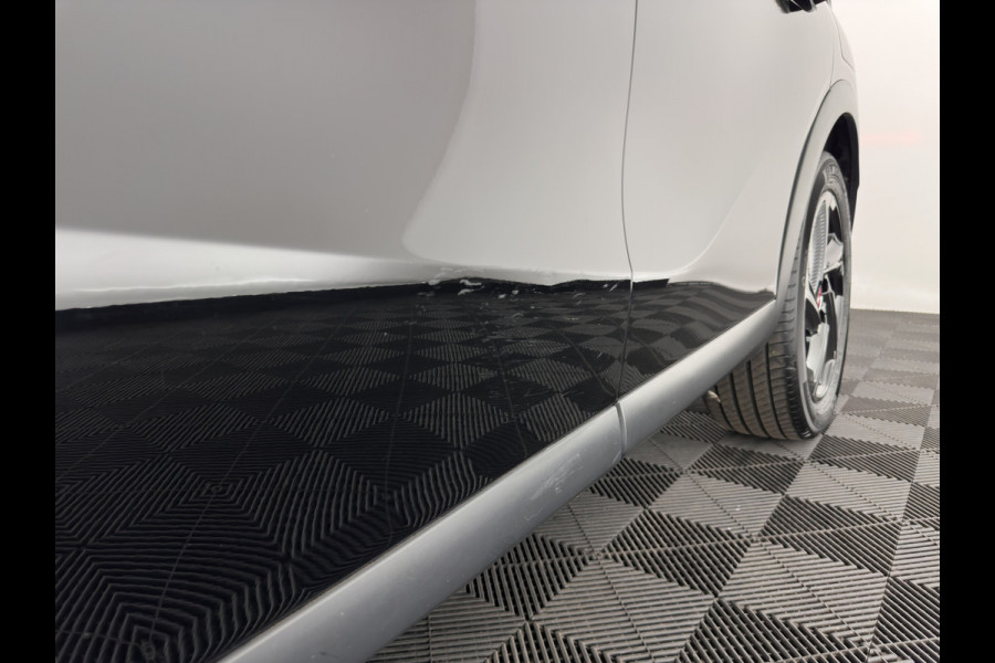 DS DS 3 Crossback E-Tense Performance Line+ 50 kWh [ 3-Fase ] {SOH-90%} (INCL-BTW) *LEATHER-FABRIC | MATRIX-LED | ADAPTIVE-CRUISE | DIGI-COCKPIT | HEATED-SPORTSEATS | CAMERA | KEYLESS | NAVI-FULLMAP | DAB+ | ECC | PDC | PRIVACY-GLASS | 18''ALU*